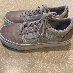 Vans- US Missy size 2.